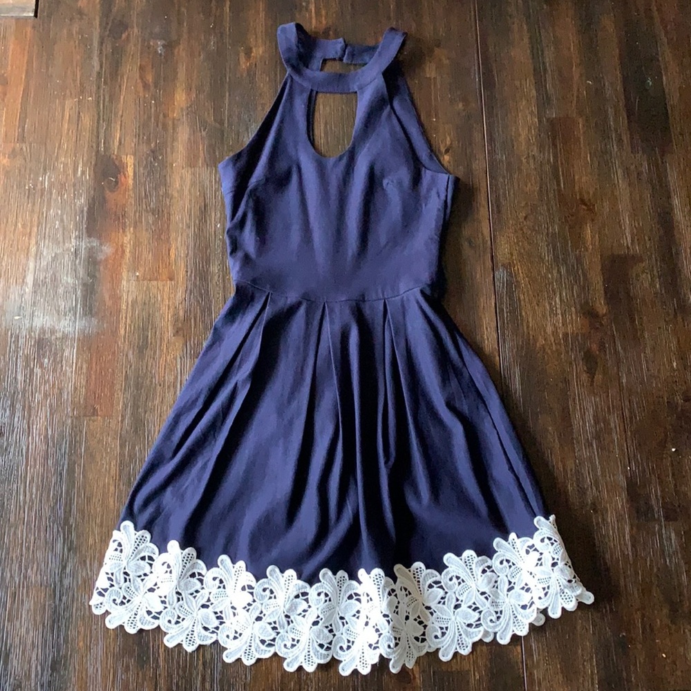 Navy mid thigh dress with white, small